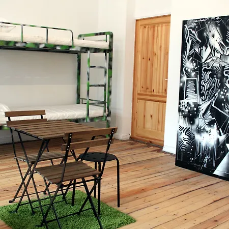 B&b&b&b&b (adults Only) Hostel