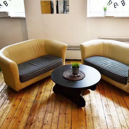 B&b&b&b&b (adults Only) * VNO