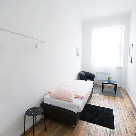 B&b&b&b&b (adults Only) Hostel