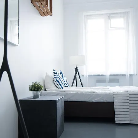 Hostel B&b&b&b&b (adults Only) *