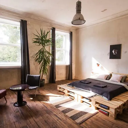 B&b&b&b&b (adults Only) Hostel